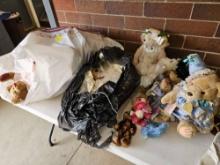 Large lot of stuffed bears