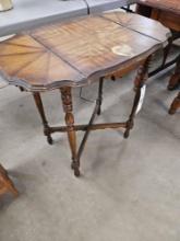 Lamp table
