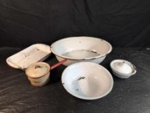 Group of assorted graniteware