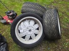 Set of 4 Tires and Rims 305/40 R22