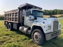 1986 Mack 600 Dump Truck