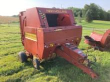 New Holland 640 Round Baler