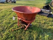 New Idea Double Spinner Spreader