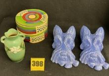 Shawnee dog wall pockets & more