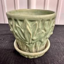 McCoy 4 1/2 " Pot & Saucer
