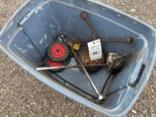 Lug Wrenches, Small Wheels, Plastic Tote