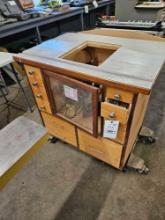 Porter. cable router with cabinet and bits