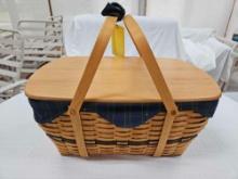 1999 Longaberger Collector's Club Family Picnic Basket w/ Liner, Lid, & Organizer Protectors