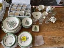 Spode Christmas Dishes Set