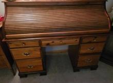 Excellent - Oak Rolltop Desk