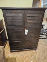 Entertainment cabinet