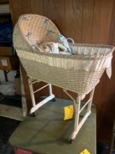 Wicker bassinet