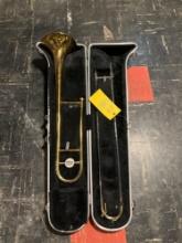 Bundy Trombone w case