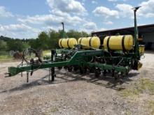 John Deere Max Emerge 2 7200 corn planter 6row 30in