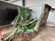 John Deere 1517 batwing brush hog 15ft