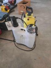 2 Sprayers