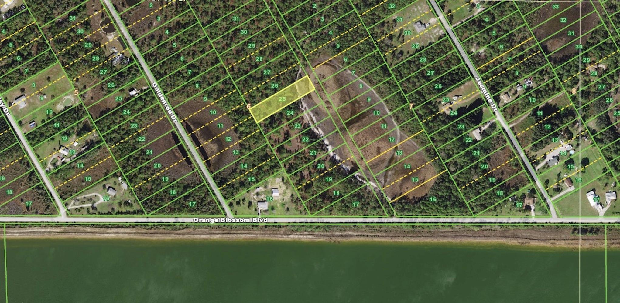 Build Your New Florida Vacation Home Today on an Acre Lot!