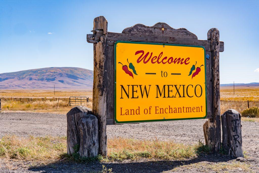 Expansive Mountain Views in Valencia County, New Mexico!