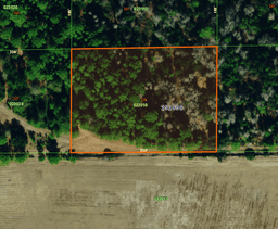 Reel-In this "Over an Acre Lot" in Polk County, "The Heart of Central Florida"!