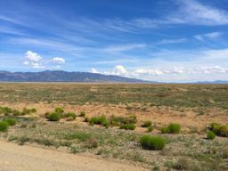 Spectacular Mountain Views Await in Valencia County, New Mexico!