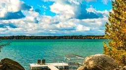Michigan Community Close to Two Beautiful Lakes!