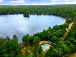 Gaylord, Michigan: Lake Arrowhead's Exclusive Private Community!