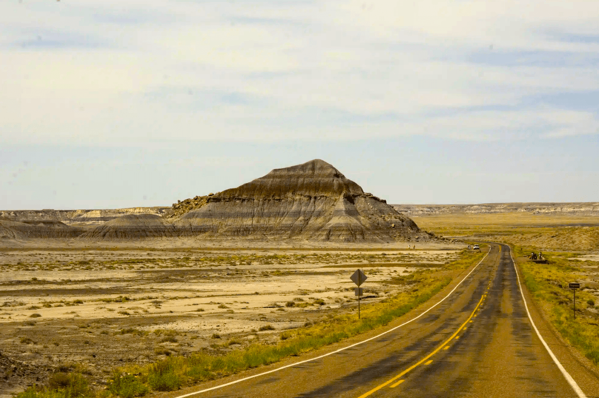 Discover 1.32 Acres of Natural Splendor and Cultural Riches in Arizona's Navajo Nation!