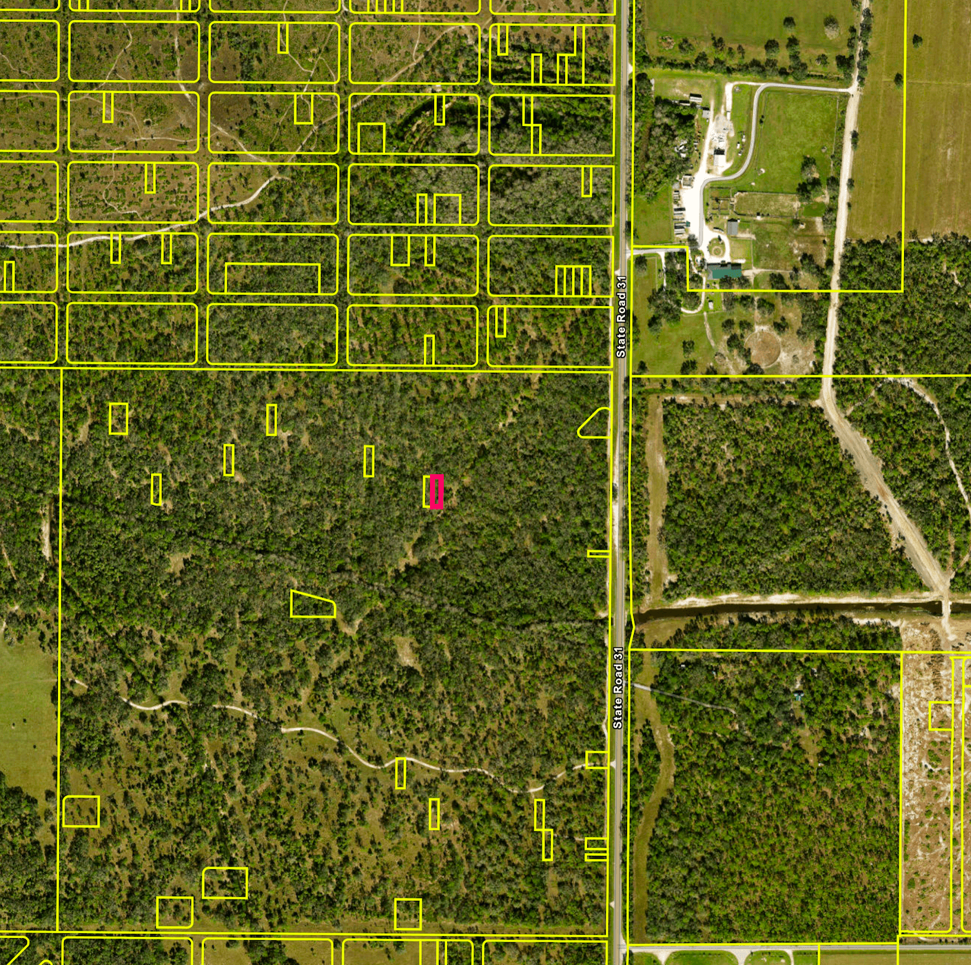 Charlotte County, Florida: Scenic Land Along Shell Creek!