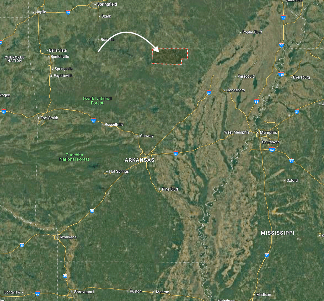 Discover Arkansas: Buildable Lot Nestled Between the Lake and Golf Course!