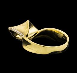 0.15 ctw Diamond Ring - 14KT Yellow Gold