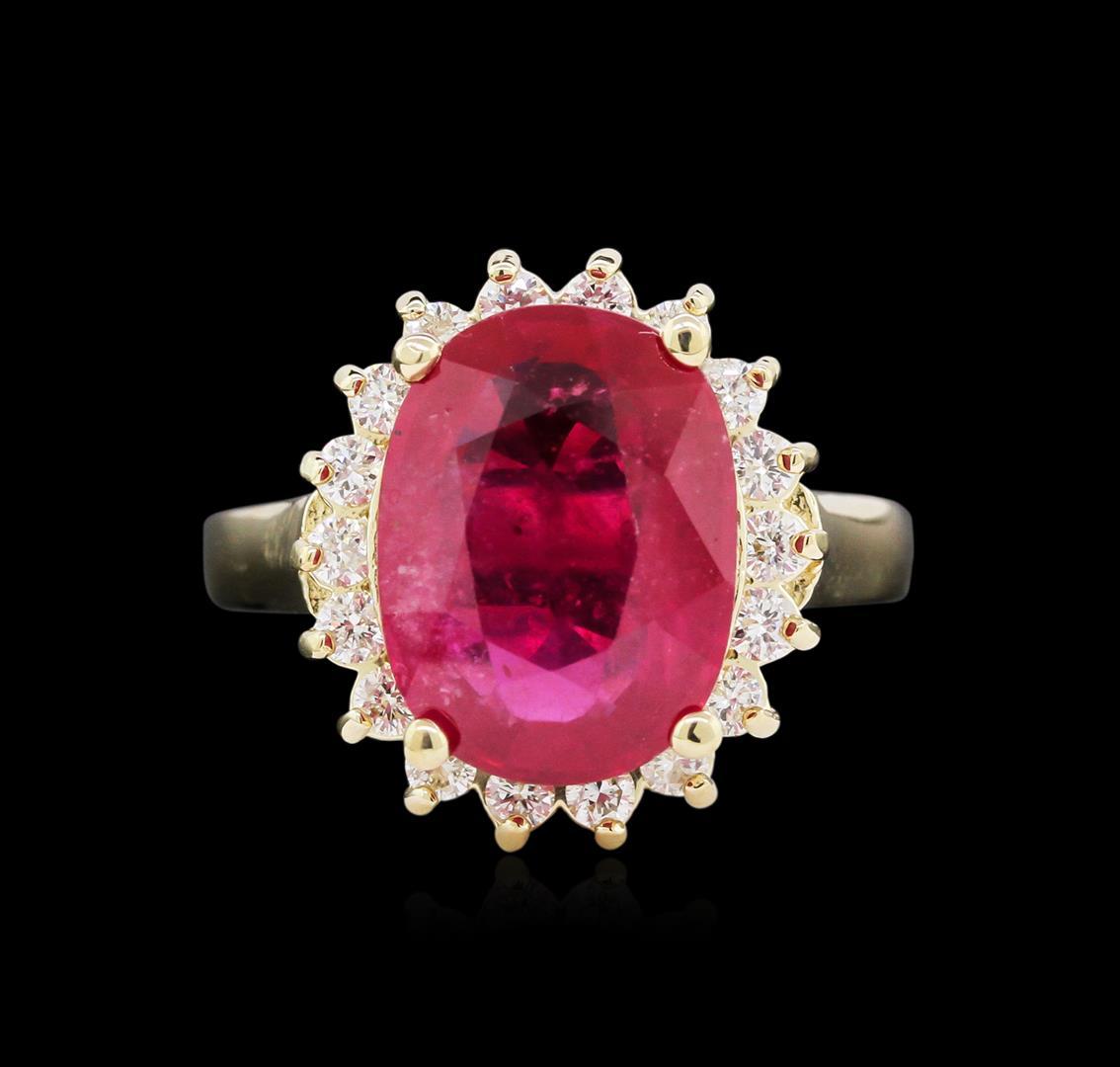 6.50 ctw Ruby and Diamond Ring - 14KT Yellow Gold