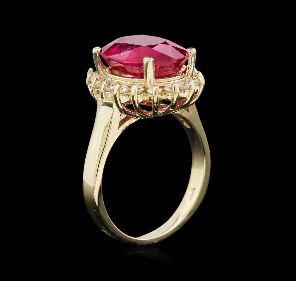 6.50 ctw Ruby and Diamond Ring - 14KT Yellow Gold