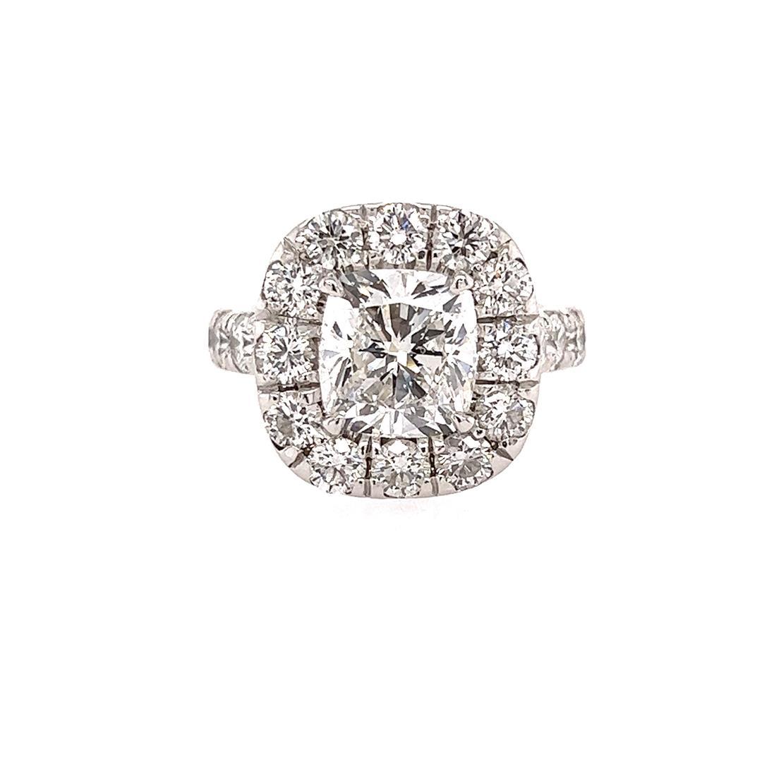 5.63 ctw Diamond Ring - Platinum