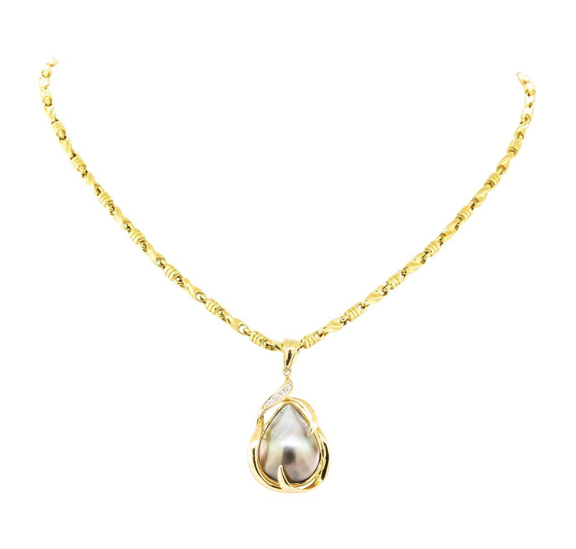 0.04 ctw Diamond and Pearl Pendant & Chain - 14KT Yellow Gold