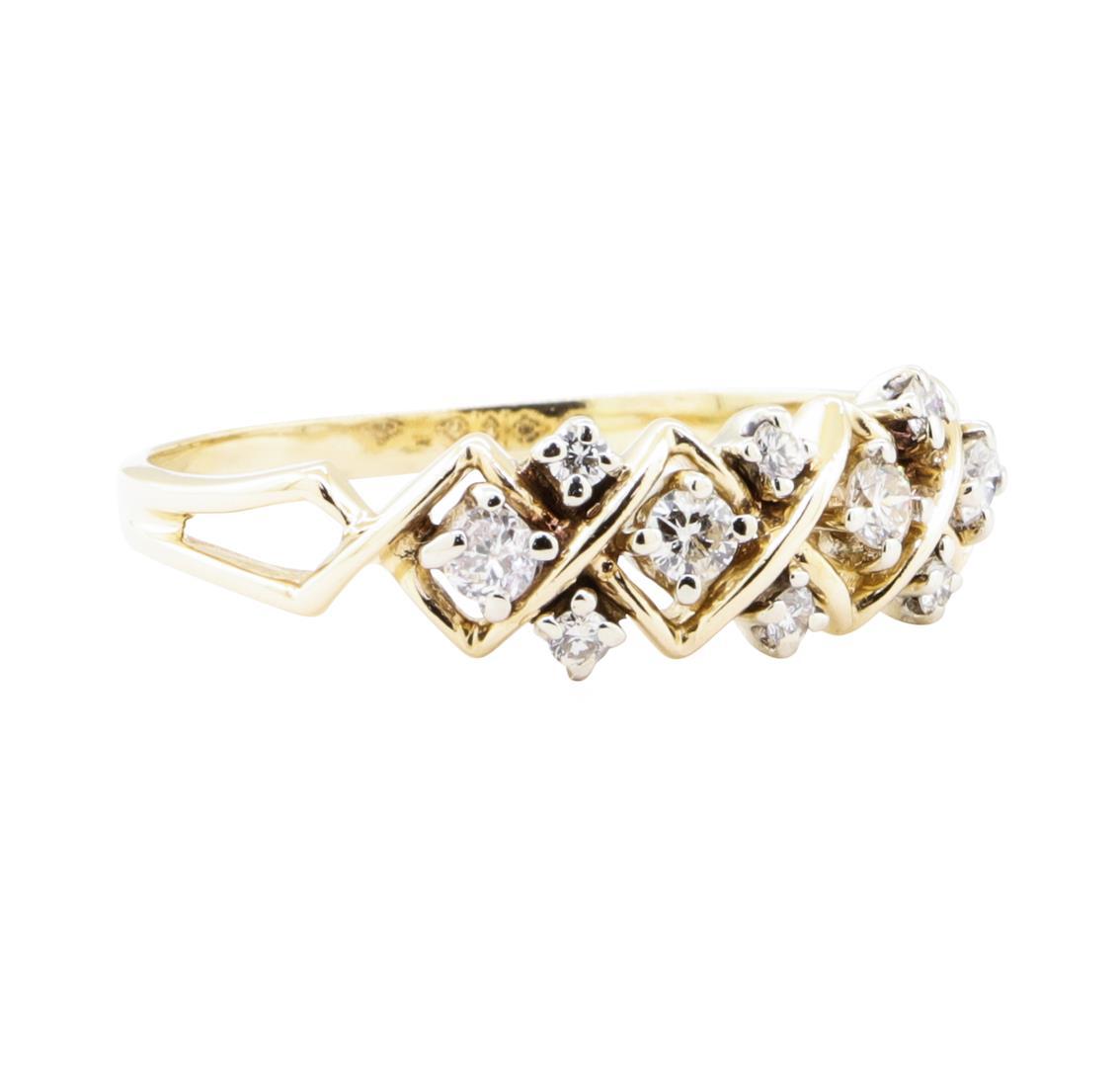 0.70 ctw Diamond Ring - 14KT Yellow Gold