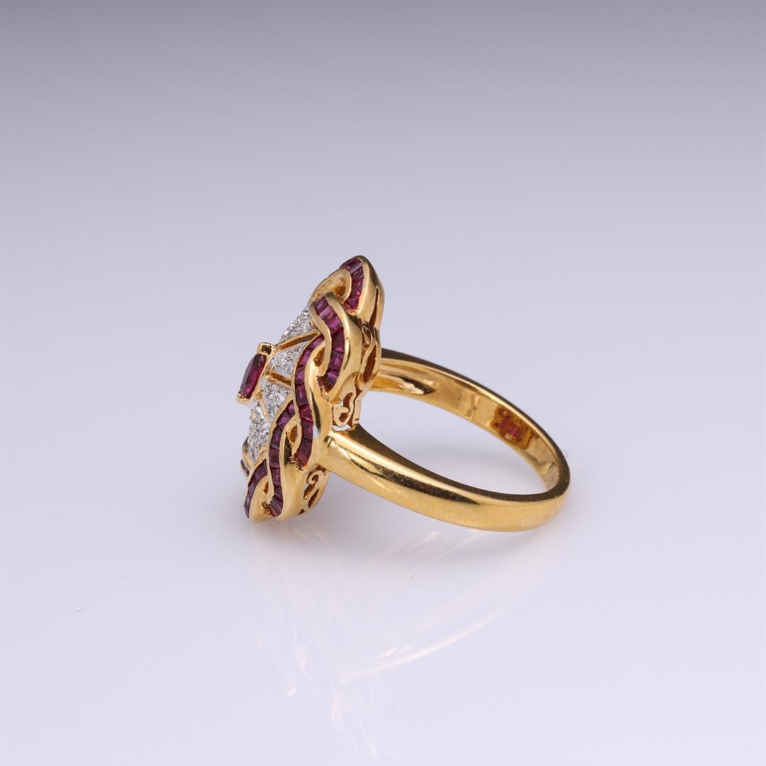 Heavy 18k Yellow Gold Ruby & Diamond Art Deco Style Ring