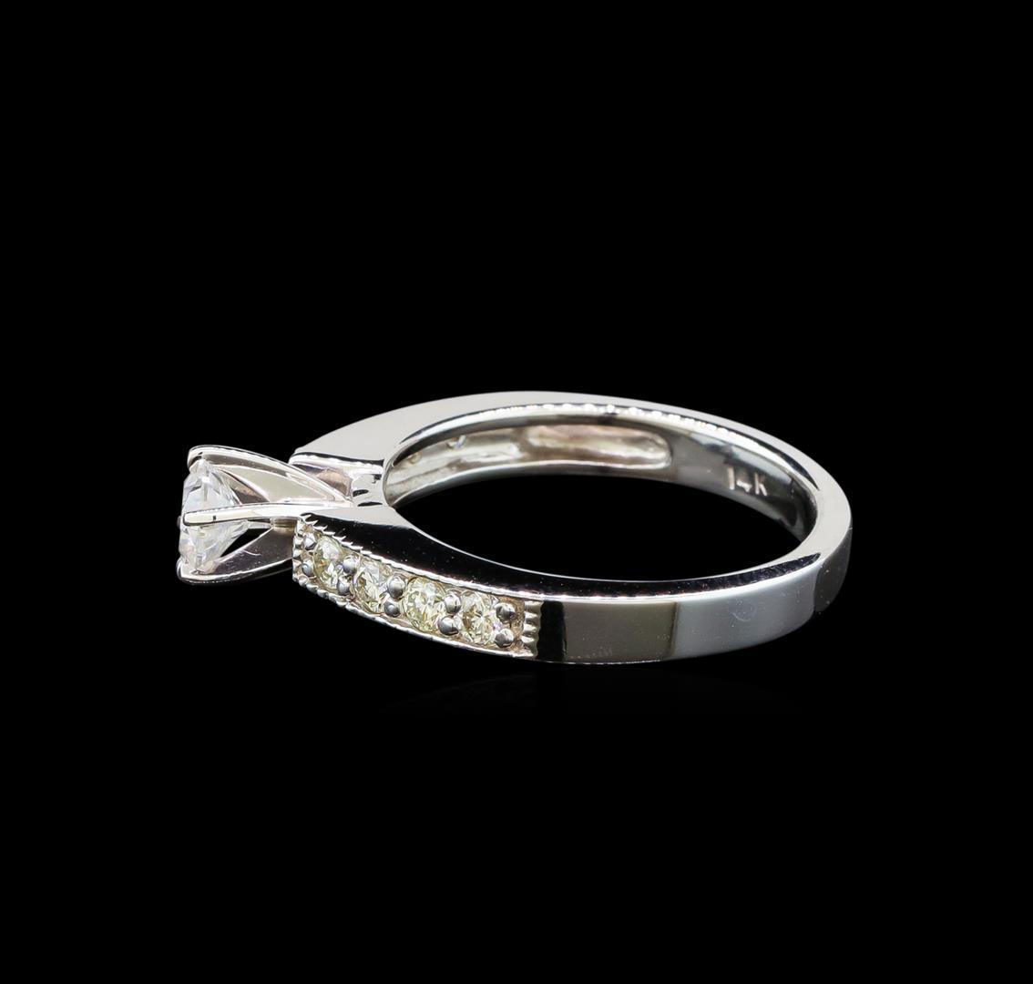 14KT White Gold 0.69 ctw Diamond Ring