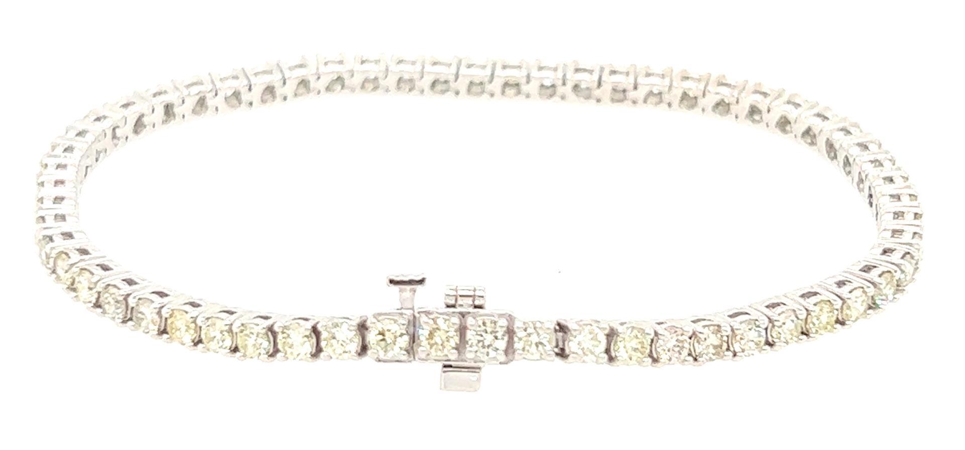 10.27 ctw Diamond Tennis Bracelet - 14KT White Gold