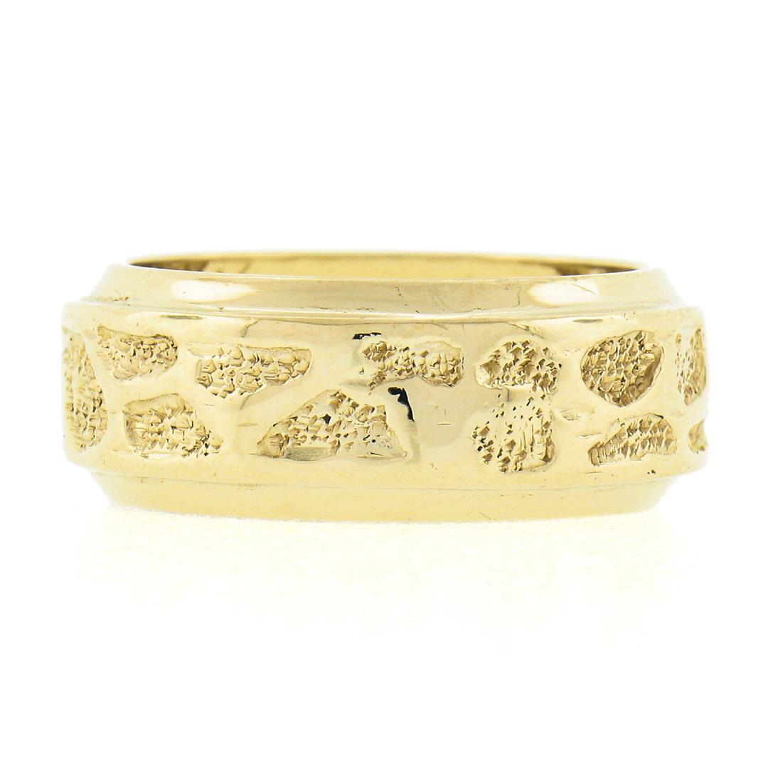 Vintage 14K Gold .28 ctw Round Pave Diamond Wide Nugget Finish Solitaire Band Ri