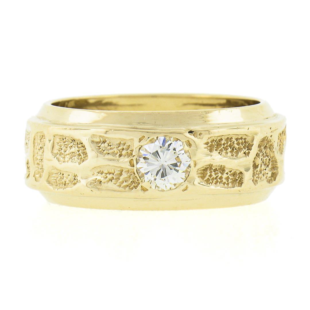 Vintage 14K Gold .28 ctw Round Pave Diamond Wide Nugget Finish Solitaire Band Ri