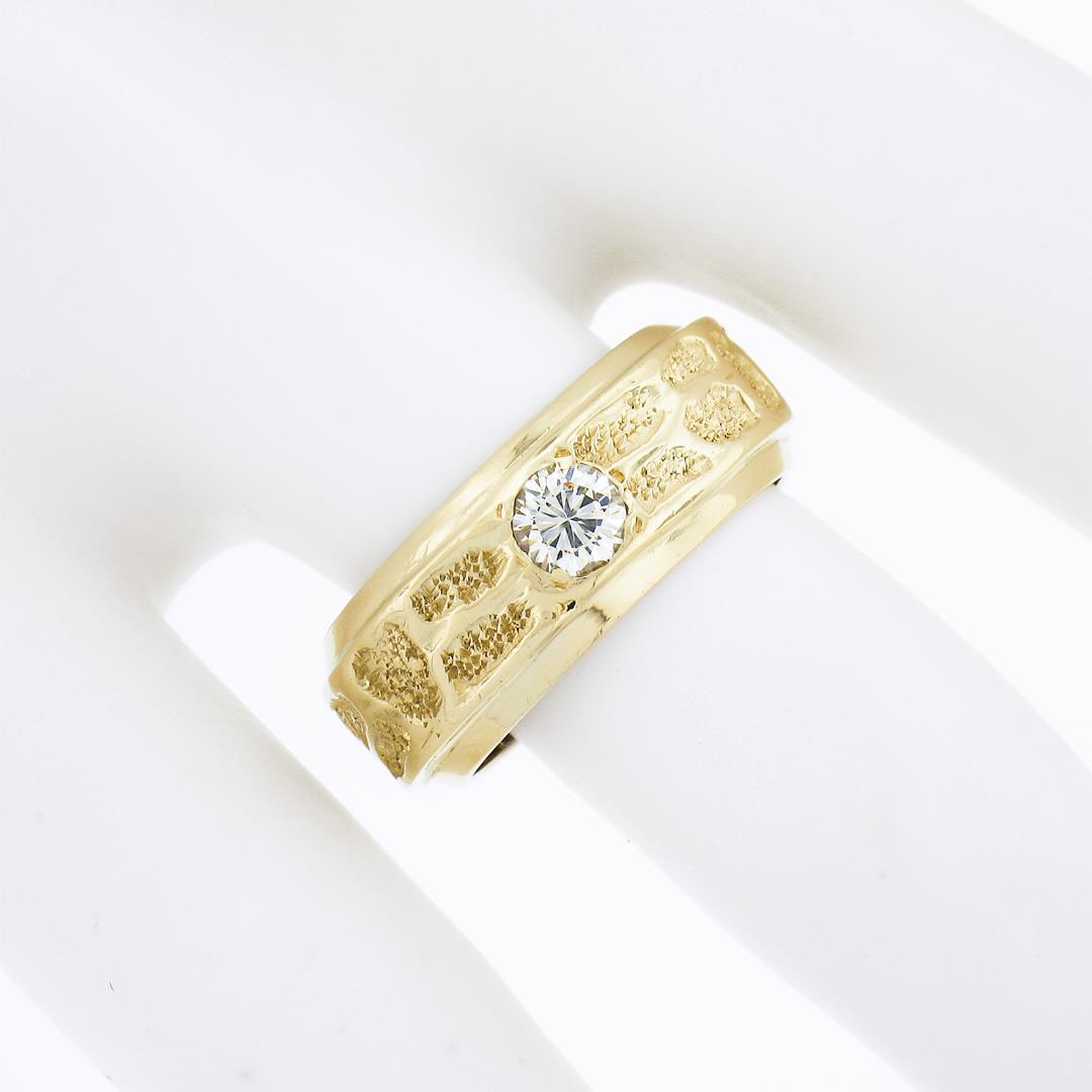 Vintage 14K Gold .28 ctw Round Pave Diamond Wide Nugget Finish Solitaire Band Ri
