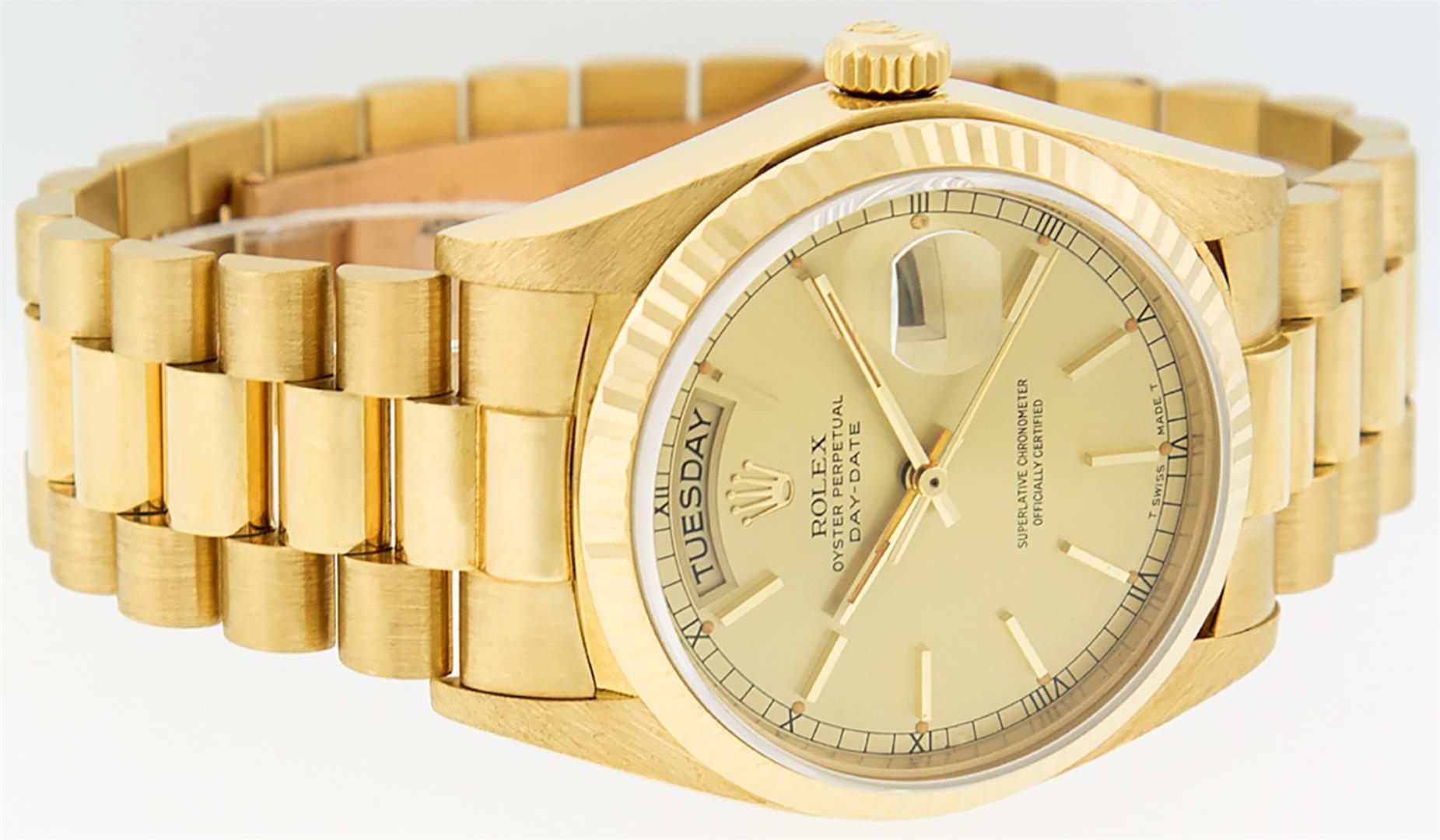Rolex Mens Quickset 18K Yellow Gold Factory Champagne Index Dial Day Date Presid