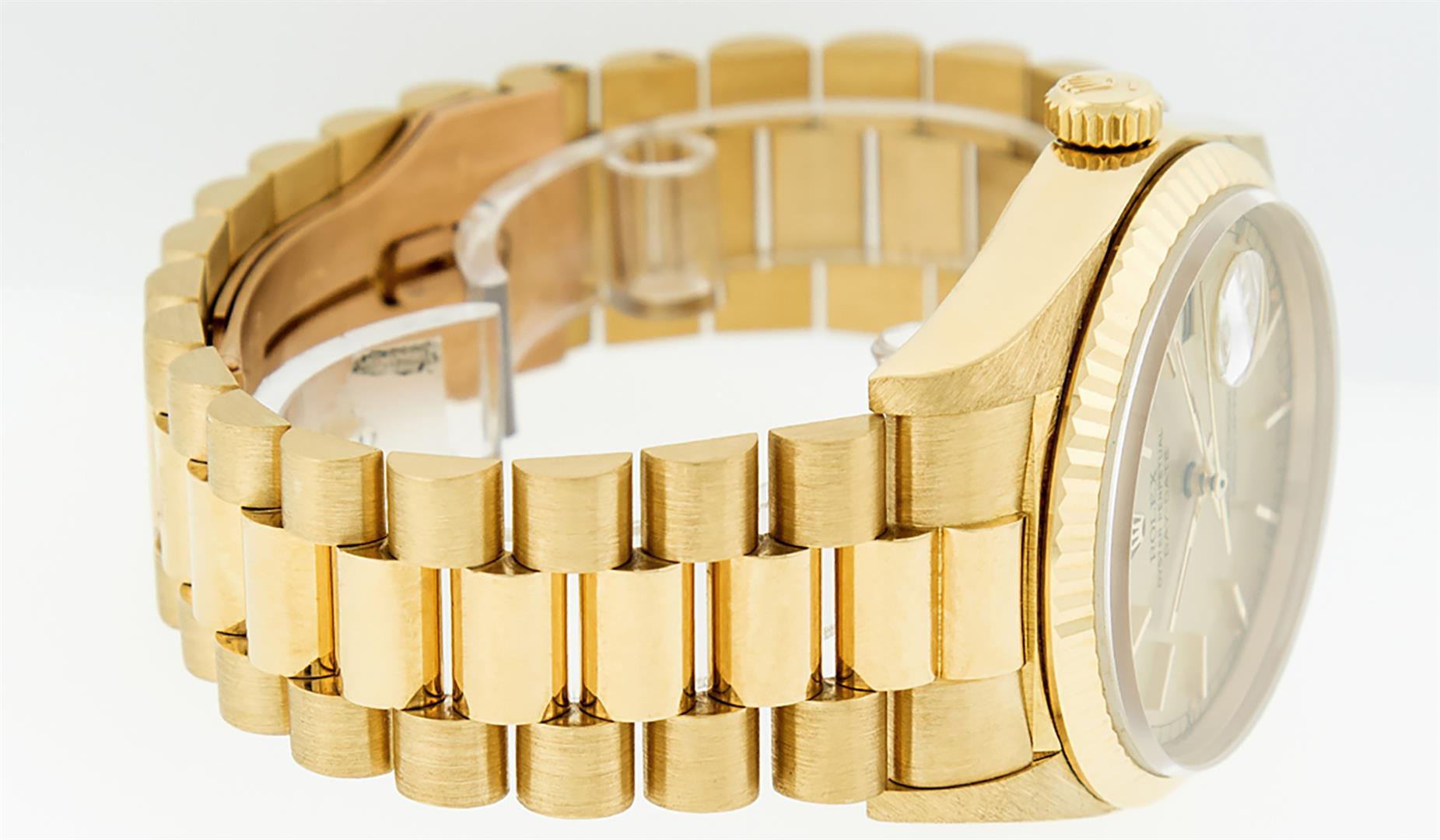 Rolex Mens Quickset 18K Yellow Gold Factory Champagne Index Dial Day Date Presid
