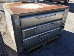 Large six door Pizza oven