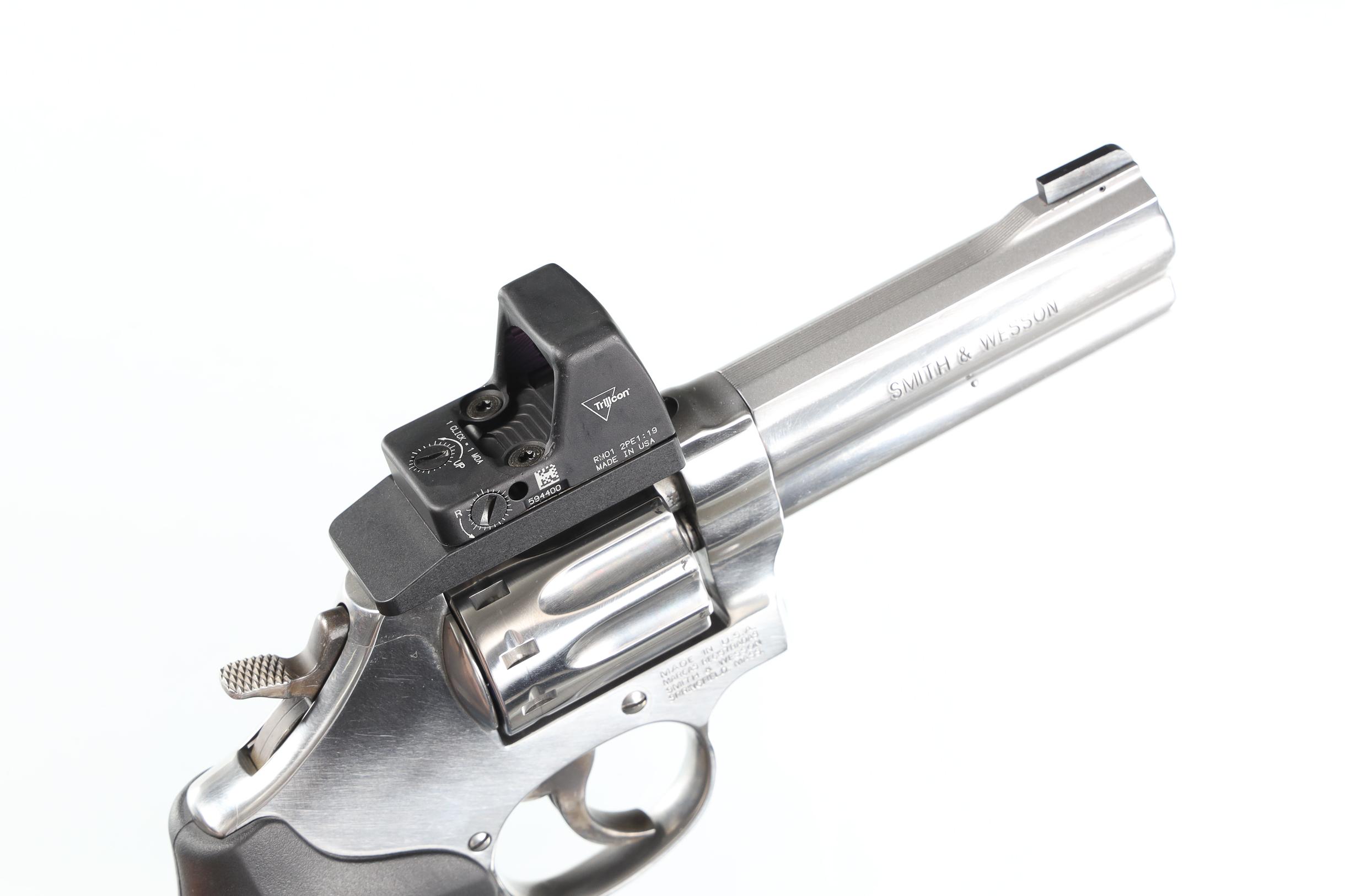 Smith & Wesson 617-6 Revolver .22 lr