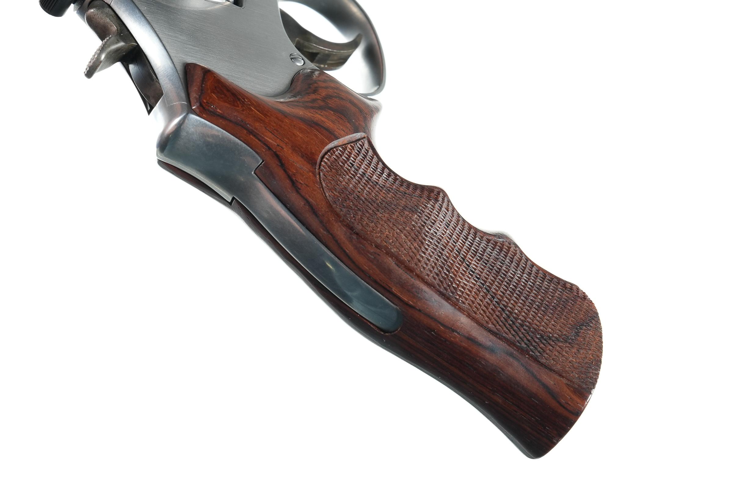 Smith & Wesson 617-6 Revolver .22 lr
