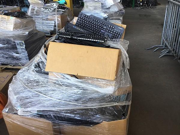 Computer  parts cables & ketboards