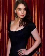 EMILIA CLARKE (GAME OF THRONES/STAR WARS) HAND SIGNED PHOTO