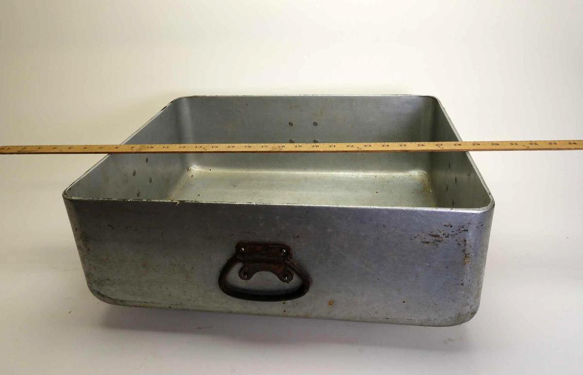 Large aluminum pot with four handles