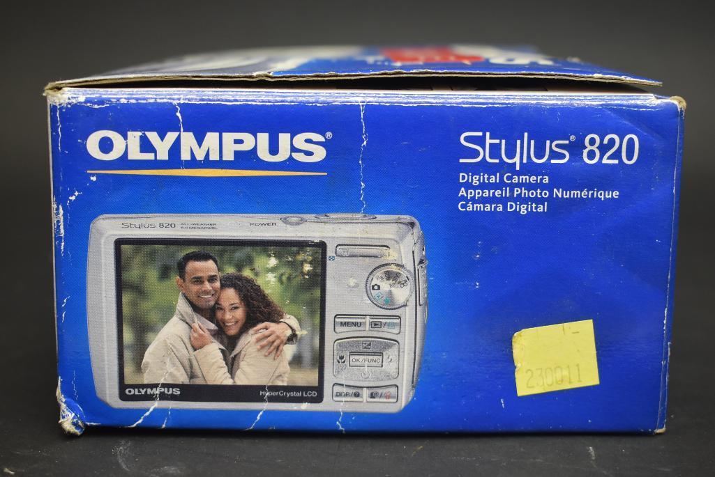 Olympus Stylus 820 Digital Camera